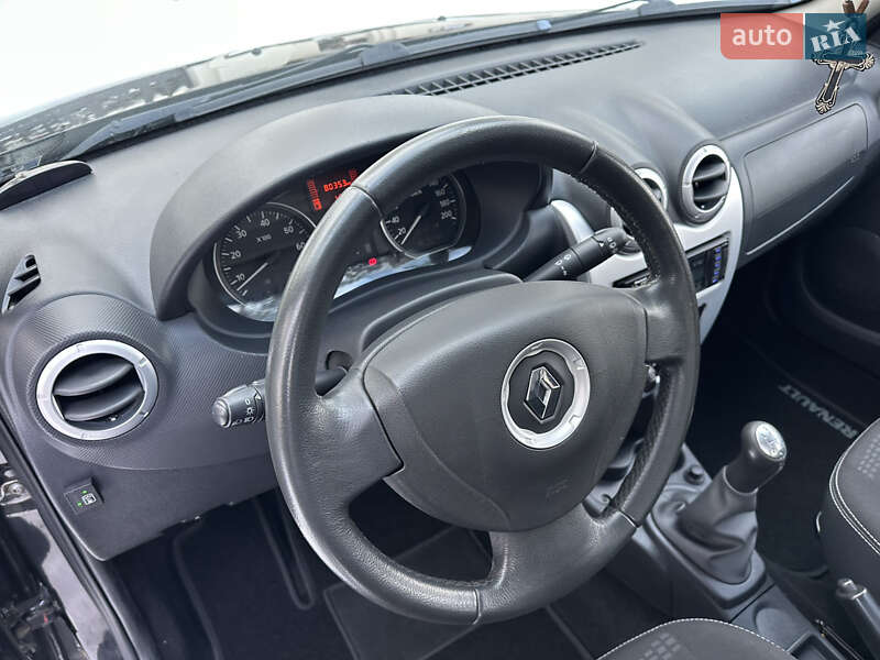 Хетчбек Renault Sandero 2012 в Києві фото 55 Хетчбек Renault Sandero 2012 в Києві