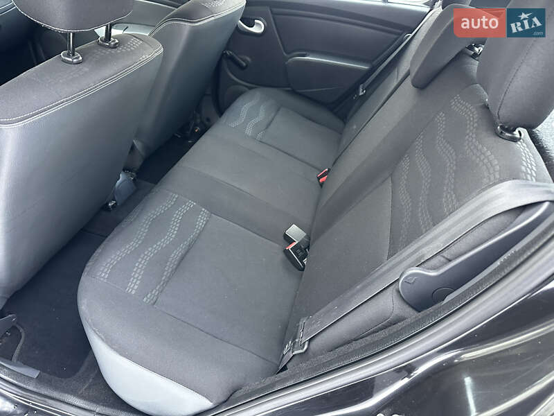 Хетчбек Renault Sandero 2012 в Києві фото 73 Хетчбек Renault Sandero 2012 в Києві