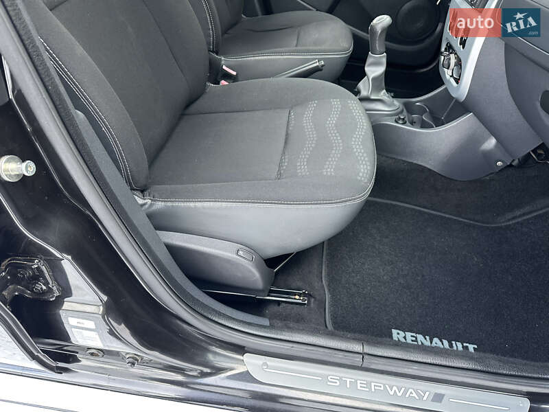 Хетчбек Renault Sandero 2012 в Києві фото 85 Хетчбек Renault Sandero 2012 в Києві