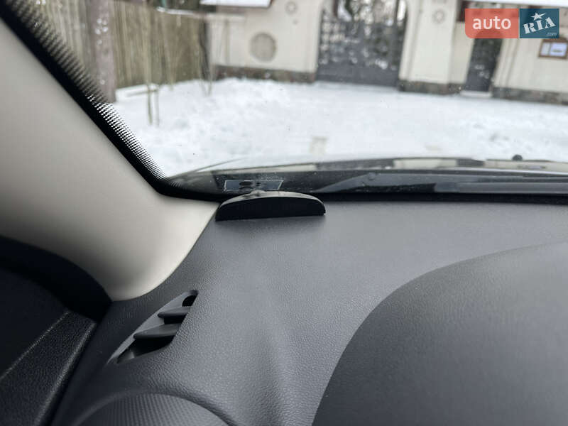 Хетчбек Renault Sandero 2012 в Києві фото 95 Хетчбек Renault Sandero 2012 в Києві