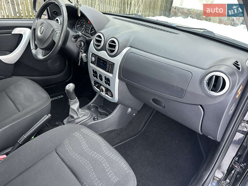 Хетчбек Renault Sandero 2012 в Києві фото 90 Хетчбек Renault Sandero 2012 в Києві