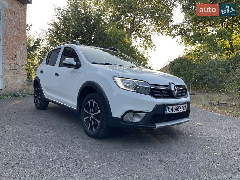 Хэтчбек Renault Sandero 2018 в Каменке фото 12 Хэтчбек Renault Sandero 2018 в Каменке
