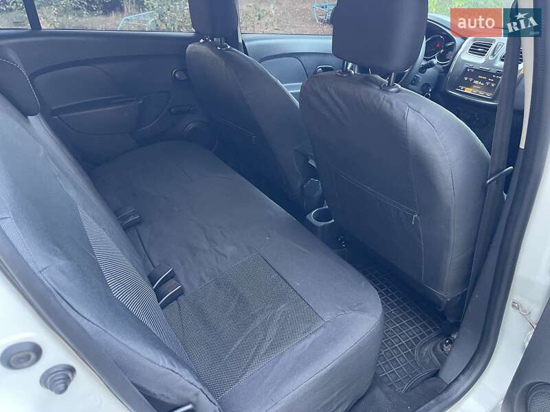 Хэтчбек Renault Sandero 2018 в Каменке фото 25 Хэтчбек Renault Sandero 2018 в Каменке