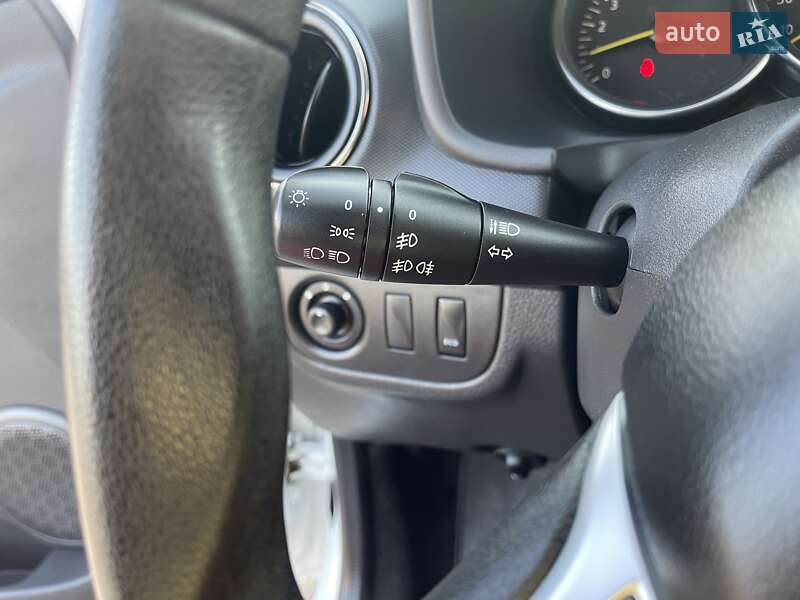 Хэтчбек Renault Sandero 2018 в Каменке фото 30 Хэтчбек Renault Sandero 2018 в Каменке