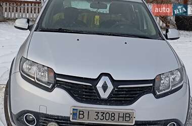 Хэтчбек Renault Sandero 2013 в Полтаве