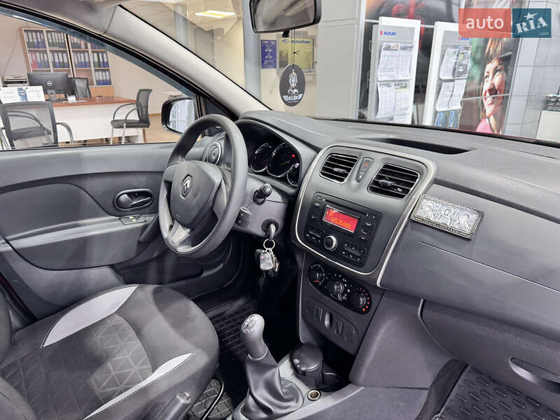 Хэтчбек Renault Sandero 2015 в Одессе