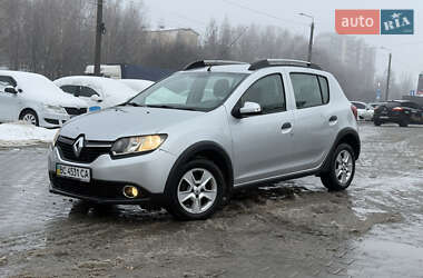 Хэтчбек Renault Sandero 2016 в Хмельницком
