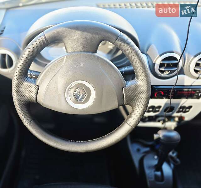 Хэтчбек Renault Sandero 2011 в Киеве