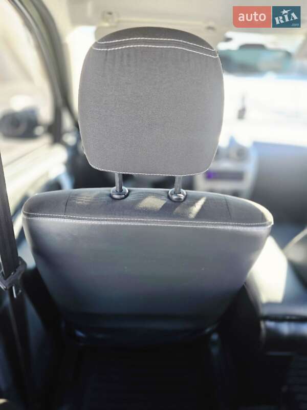 Хэтчбек Renault Sandero 2011 в Киеве