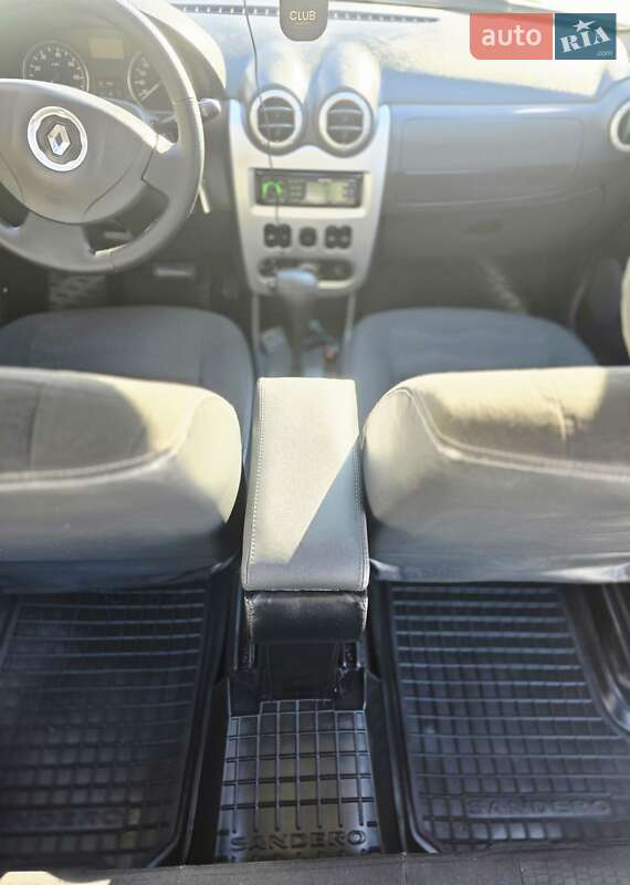Хэтчбек Renault Sandero 2011 в Киеве