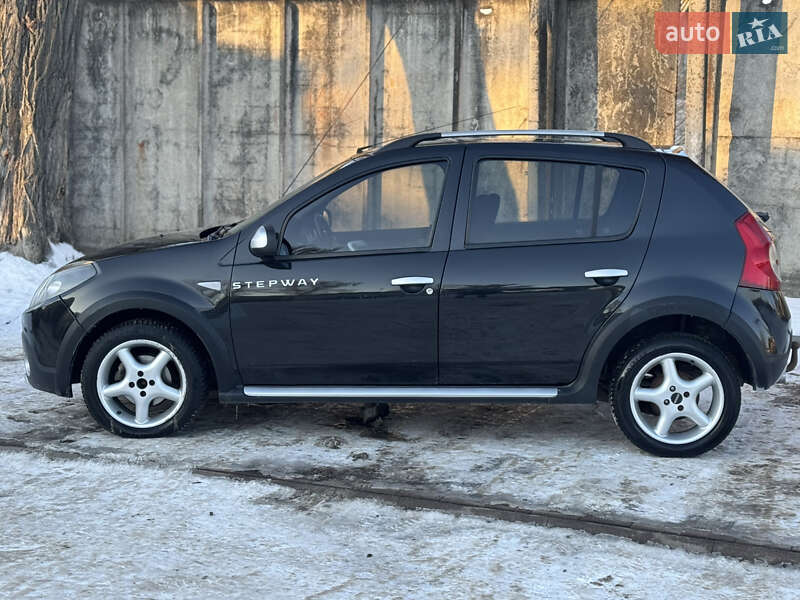 Хэтчбек Renault Sandero 2013 в Лубнах