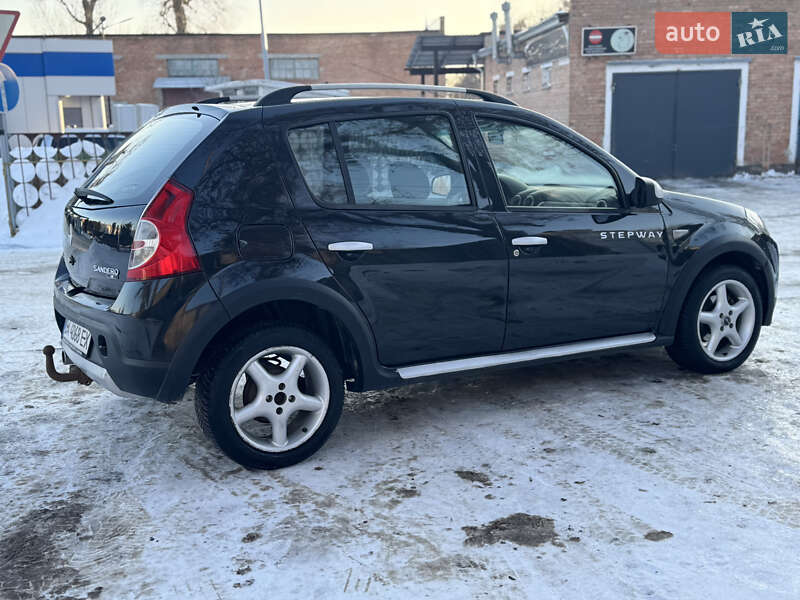 Хэтчбек Renault Sandero 2013 в Лубнах