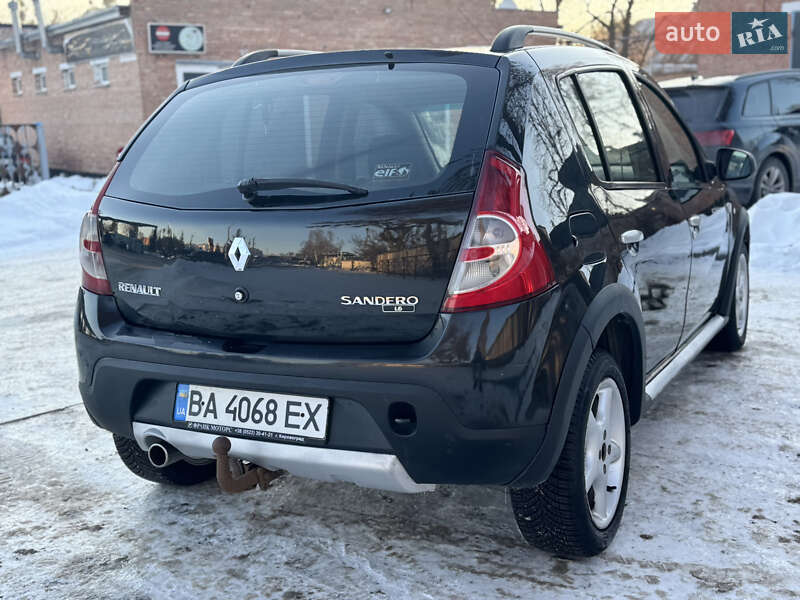Хэтчбек Renault Sandero 2013 в Лубнах