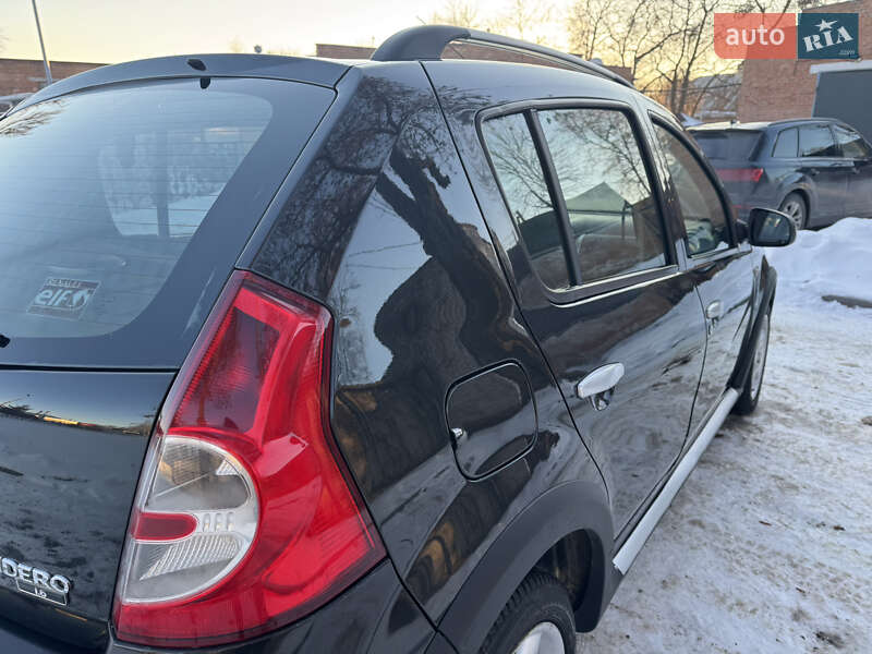 Хэтчбек Renault Sandero 2013 в Лубнах