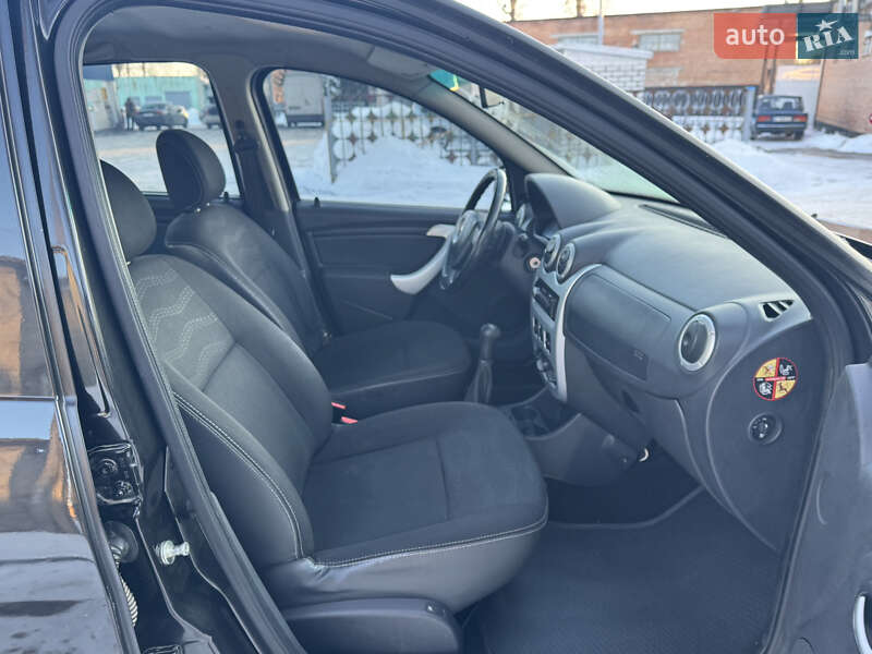 Хэтчбек Renault Sandero 2013 в Лубнах