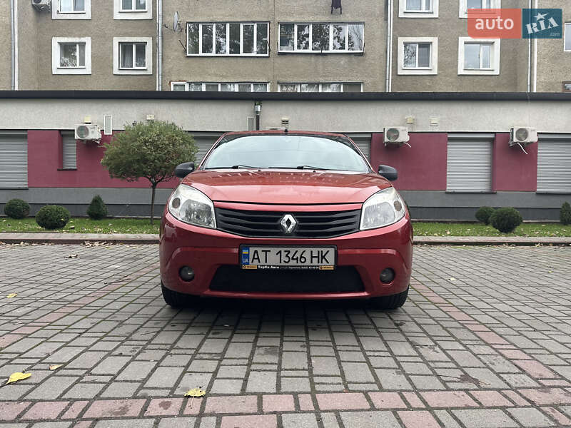 Renault Sandero 2010