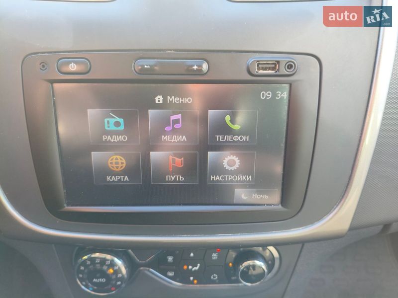 Хэтчбек Renault Sandero 2014 в Запорожье