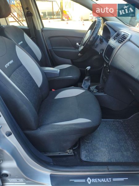 Хэтчбек Renault Sandero 2014 в Запорожье