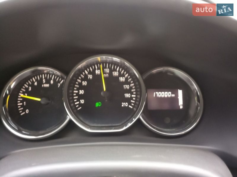 Хэтчбек Renault Sandero 2016 в Гусятине