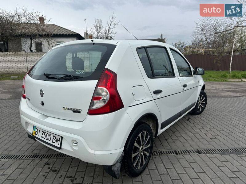Хетчбек Renault Sandero 2012 в Кременчуці