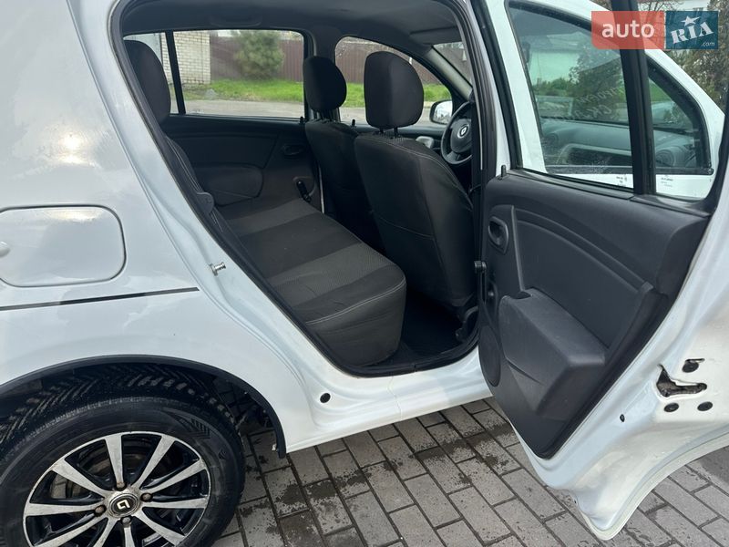 Хетчбек Renault Sandero 2012 в Кременчуці