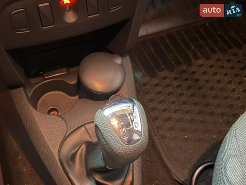 Хэтчбек Renault Sandero 2017 в Чернигове фото 11 Хэтчбек Renault Sandero 2017 в Чернигове