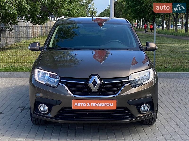 Хэтчбек Renault Sandero 2017 в Днепре фото 2 Хэтчбек Renault Sandero 2017 в Днепре