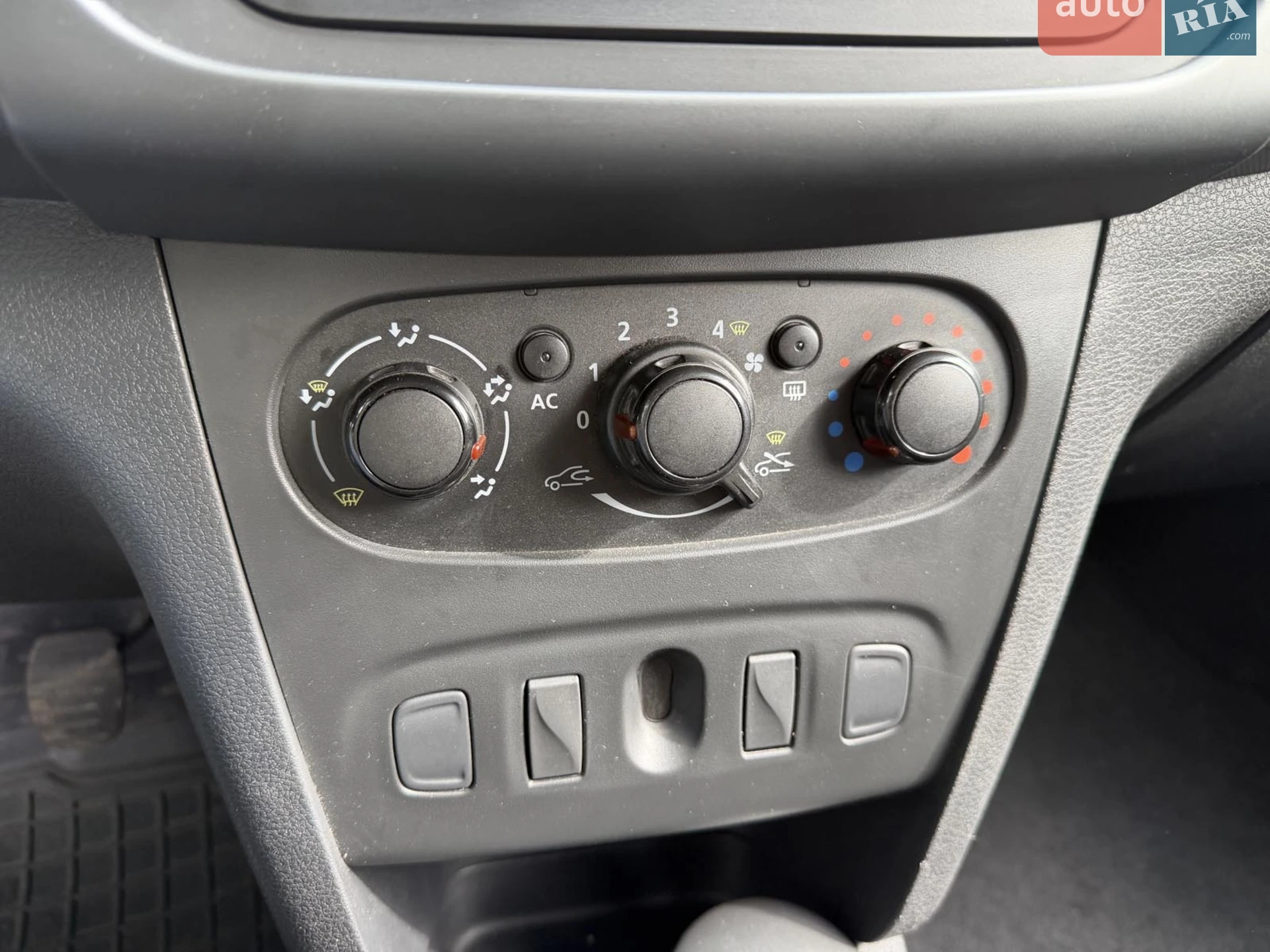 2014 Renault Sandero - мініатюра 14