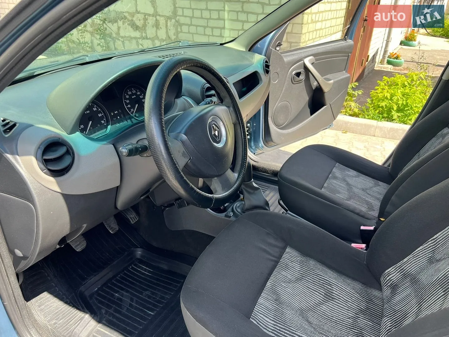 2011 Renault Sandero - мініатюра 14