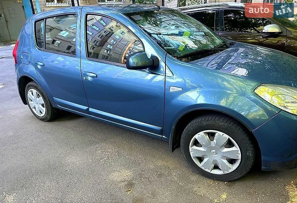 2011 Renault Sandero - мініатюра 2
