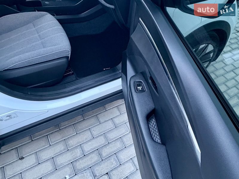 Внедорожник / Кроссовер Renault Scenic E-Tech 2024 в Львове
