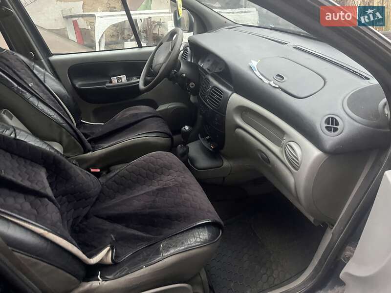 Мінівен Renault Scenic RX4 2000 в Києві фото 4 Мінівен Renault Scenic RX4 2000 в Києві