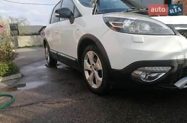 Минивэн Renault Scenic XMOD 2014 в 