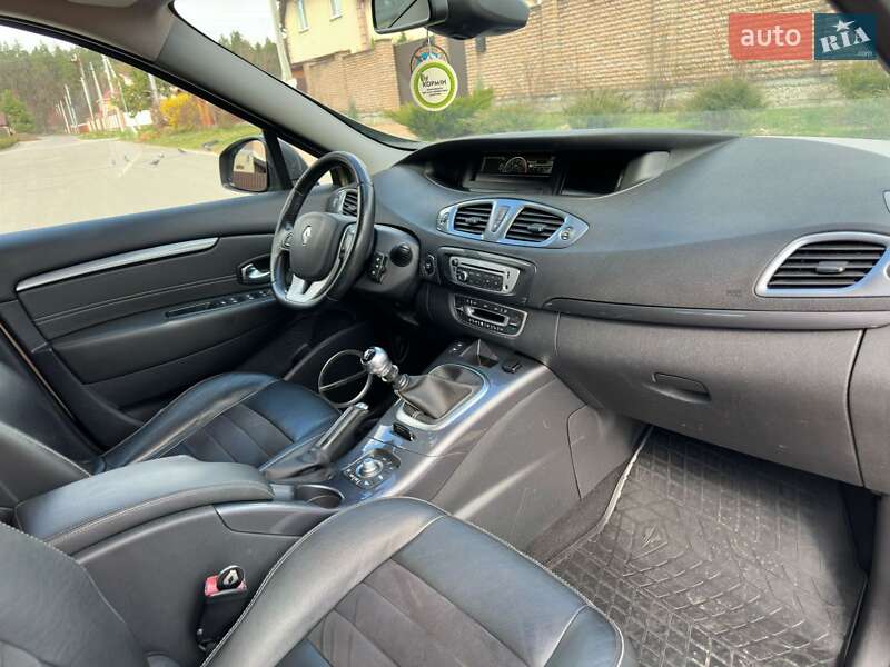 Минивэн Renault Scenic XMOD 2013 в Киеве
