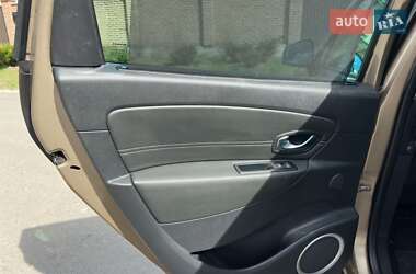 Минивэн Renault Scenic XMOD 2013 в 