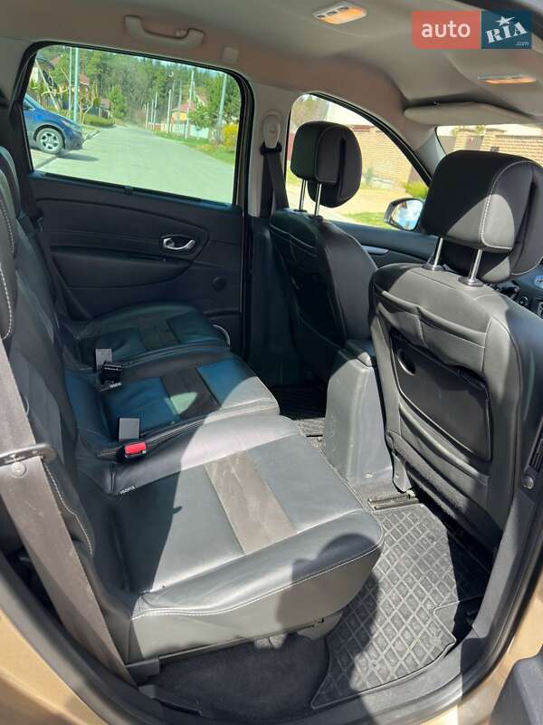 Минивэн Renault Scenic XMOD 2013 в Киеве