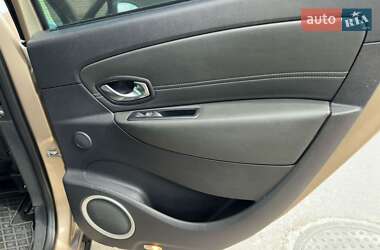 Минивэн Renault Scenic XMOD 2013 в 