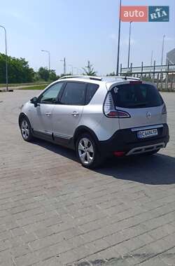 Минивэн Renault Scenic XMOD 2013 в 