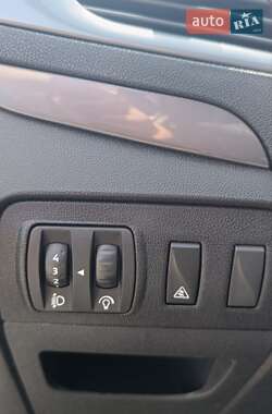 Минивэн Renault Scenic XMOD 2013 в 