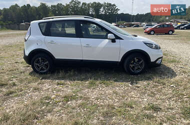 Минивэн Renault Scenic XMOD 2013 в 