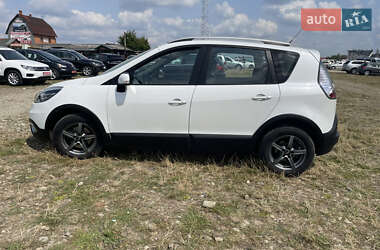 Минивэн Renault Scenic XMOD 2013 в 