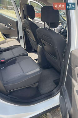 Минивэн Renault Scenic XMOD 2013 в 