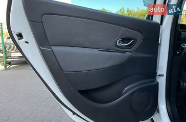 Минивэн Renault Scenic XMOD 2013 в 