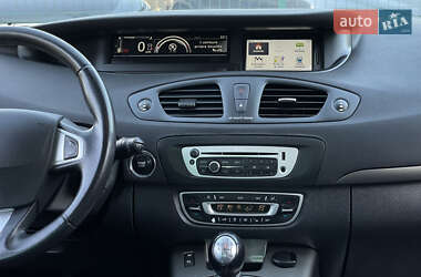 Минивэн Renault Scenic XMOD 2013 в 