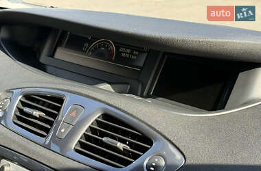 Мінівен Renault Scenic XMOD 2014 в 