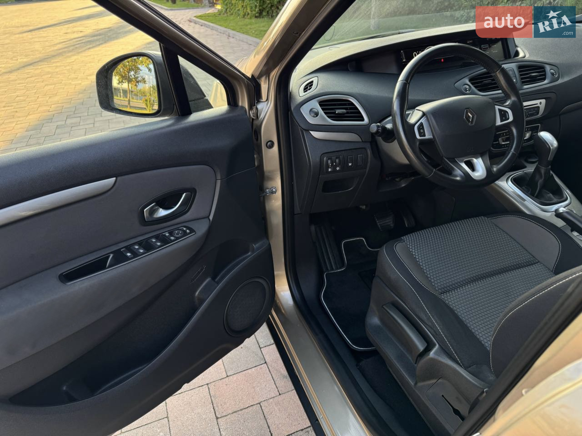 2016 Renault Scenic - мініатюра 32