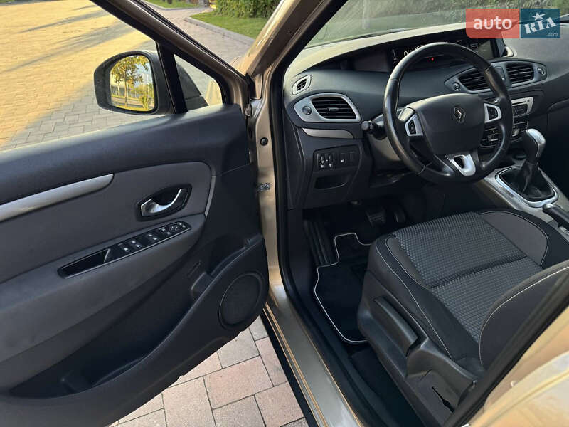 Минивэн Renault Scenic XMOD 2016 в Ивано-Франковске
