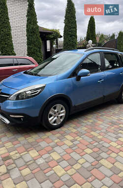 Минивэн Renault Scenic XMOD 2013 в 