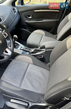 Минивэн Renault Scenic XMOD 2013 в 
