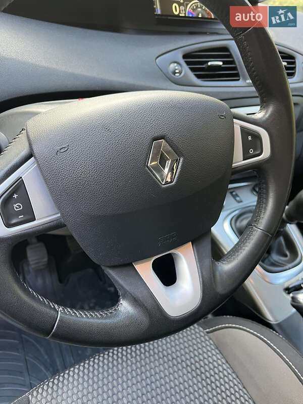 Мінівен Renault Scenic XMOD 2013 в Хоролі